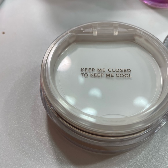 NWT BECCA Hydro Mist Set and Refresh Powder Full Size. Color: Golden Bronze - Picture 4 of 8